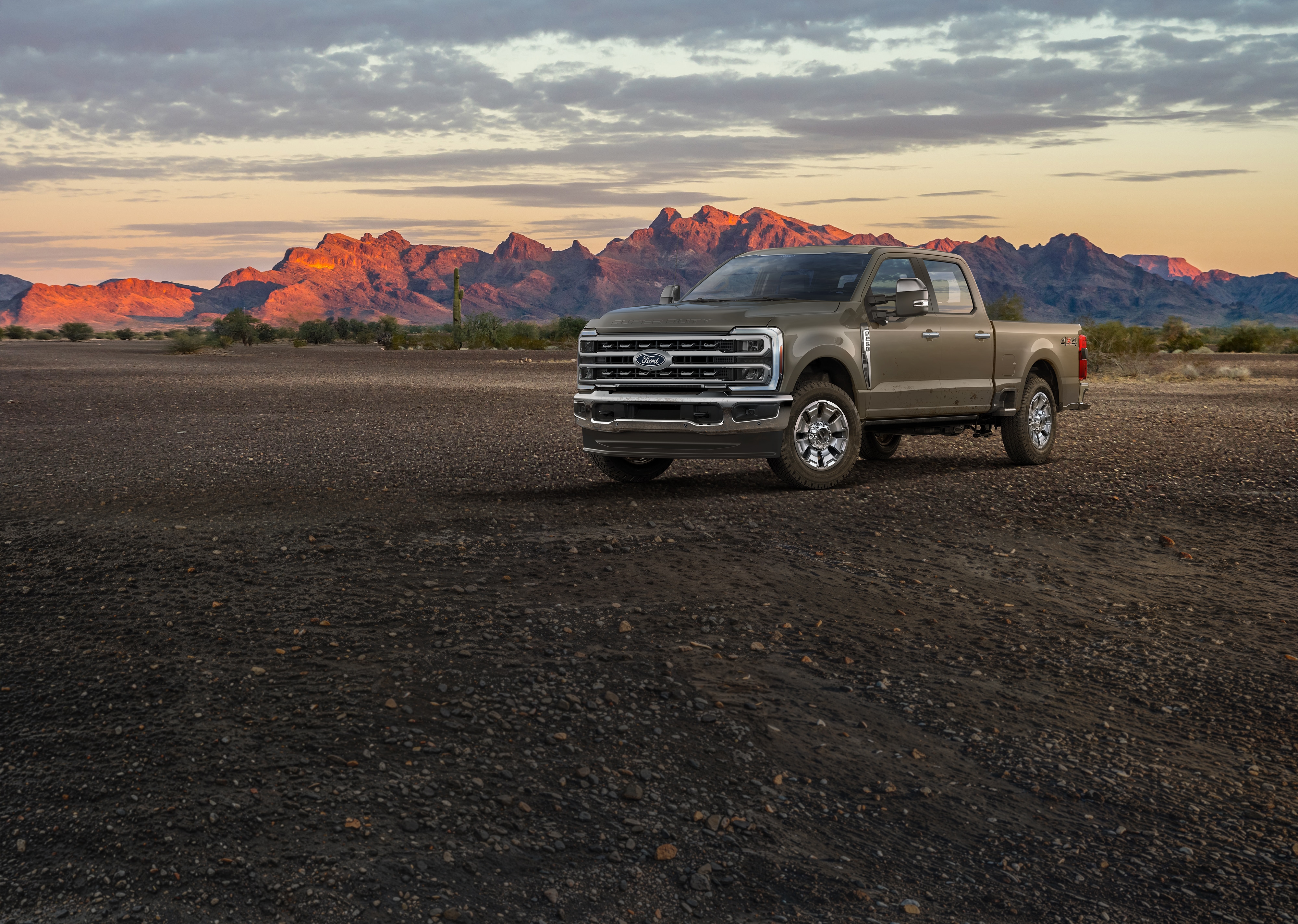 2027-Ford-F250-KingRanch-CrewCab-4x4-Truck-L01.jpg